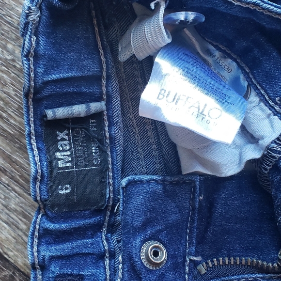Buffalo Jeans - Picture 5 of 5
